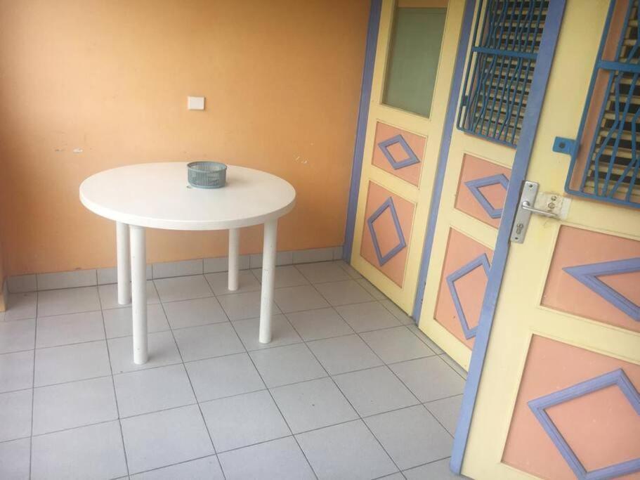 Studio A 400M De La Plage Pointe Marin 圣安娜 外观 照片